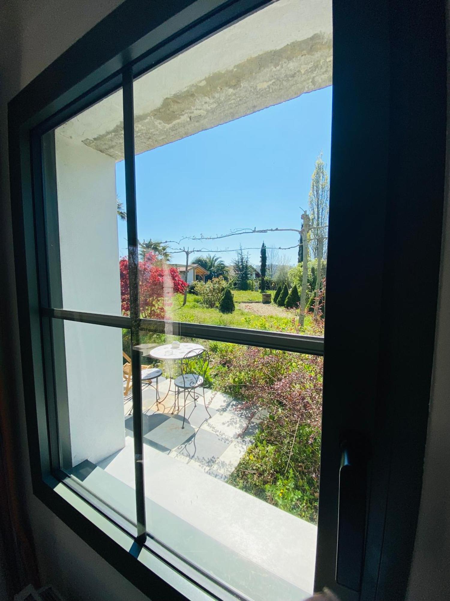 Apartamento La Bastide De Guiche Entre Ocean Et Montagnes Exterior foto