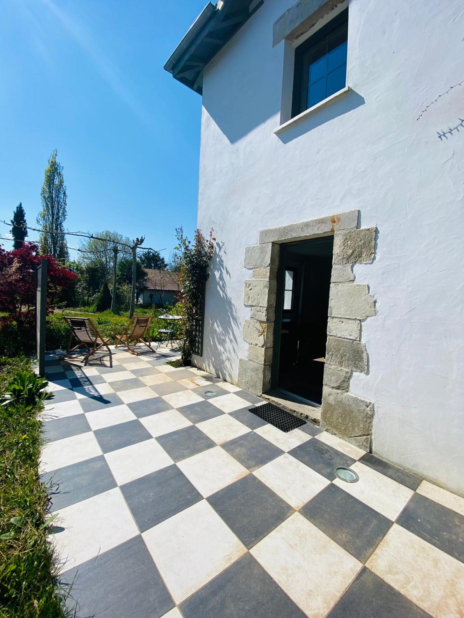 Apartamento La Bastide De Guiche Entre Ocean Et Montagnes Exterior foto